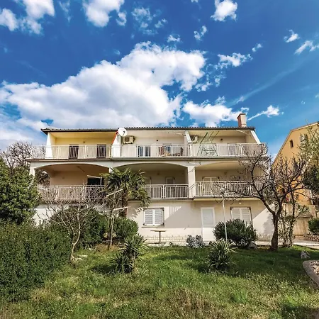 1 Bedroom Stunning In