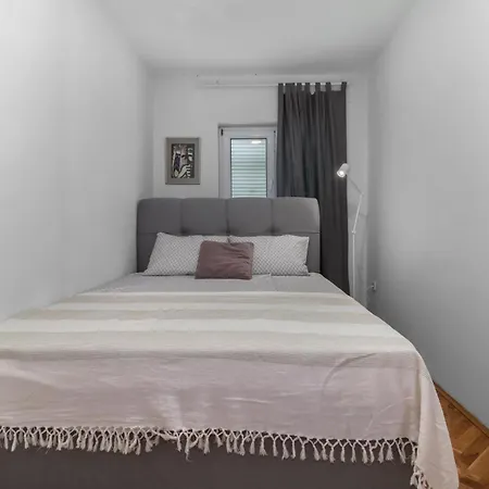 Apartment Lovely In With Wifi *