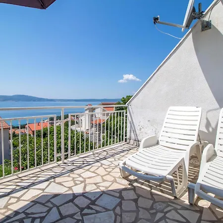 Apartment Lovely In With Wifi Novi Vinodolski