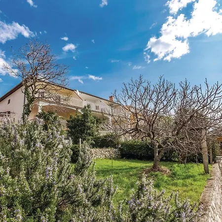 1 Bedroom Stunning In Novi Vinodolski